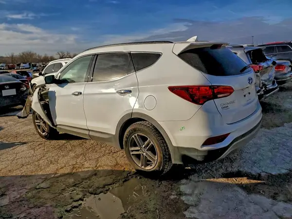 5NMZU3LB6HH014961 2017 HYUNDAI SANTA FE - Image 2