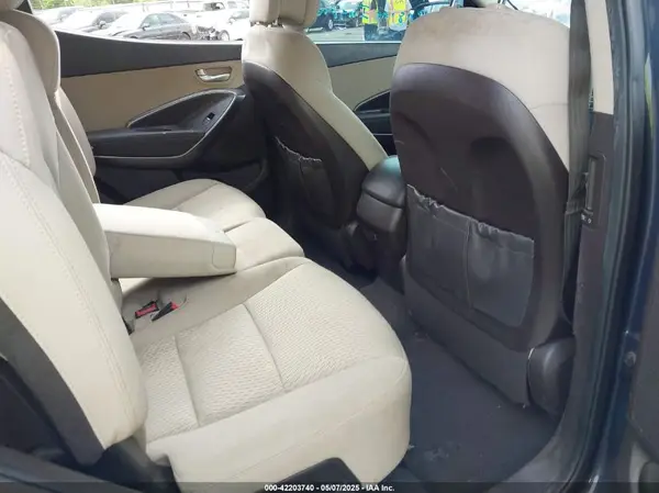 5NMZU3LB6HH018279 2017 HYUNDAI SANTA FE - Image 8