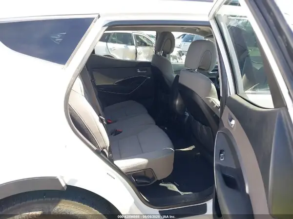 5NMZU3LB6HH020095 2017 HYUNDAI SANTA FE - Image 8