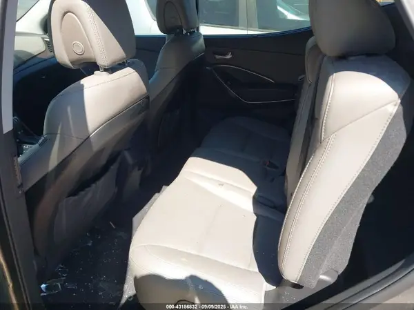 5NMZU3LB6HH026169 2017 HYUNDAI SANTA FE - Image 8