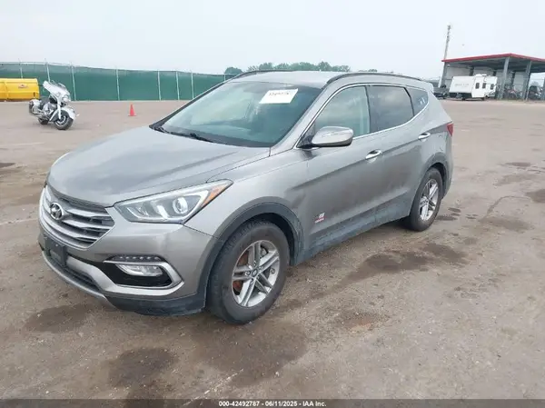 5NMZU3LB6HH031548 2017 HYUNDAI SANTA FE - Image 2