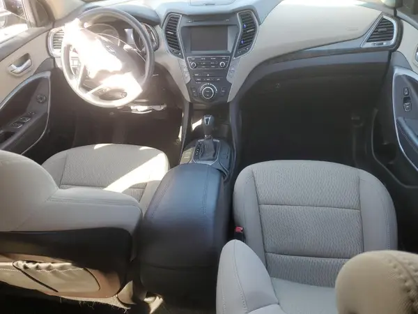 5NMZU3LB6HH033316 2017 HYUNDAI SANTA FE - Image 8