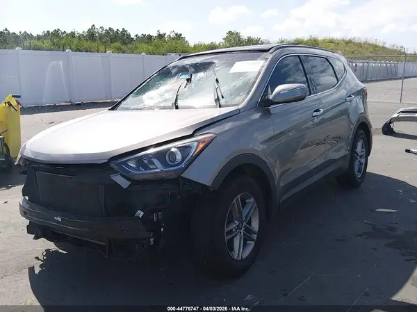 5NMZU3LB6HH037625 2017 HYUNDAI SANTA FE - Image 2
