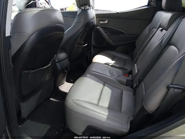 5NMZU3LB6HH037625 2017 HYUNDAI SANTA FE - Image 8