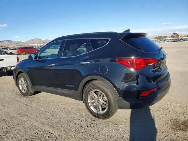 5NMZU3LB6HH041318 2017 HYUNDAI SANTA FE - Image 2