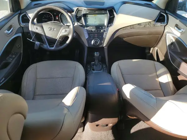 5NMZU3LB6HH041318 2017 HYUNDAI SANTA FE - Image 8