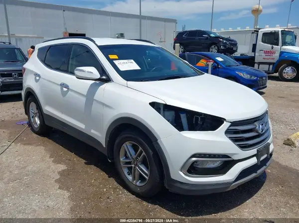 5NMZU3LB6HH042677 2017 HYUNDAI SANTA FE - Image 1