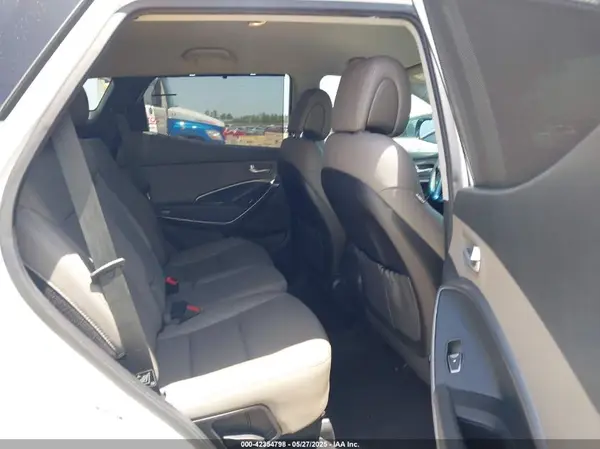 5NMZU3LB6HH042677 2017 HYUNDAI SANTA FE - Image 8