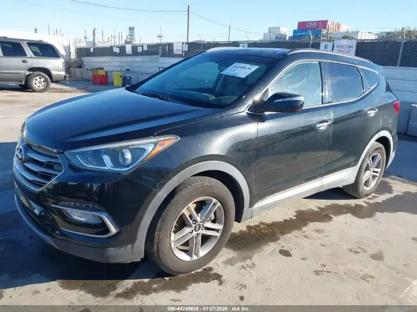 5NMZU3LB6HH048852 2017 HYUNDAI SANTA FE - Image 2