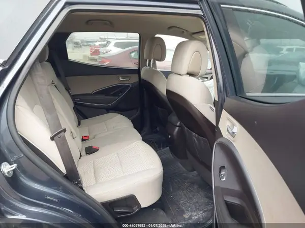 5NMZU3LB6HH052092 2017 HYUNDAI SANTA FE - Image 8