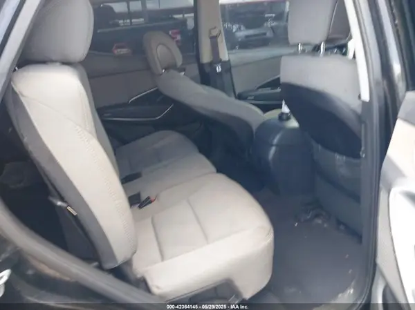 5NMZU3LB6JH062210 2018 HYUNDAI SANTA FE - Image 8
