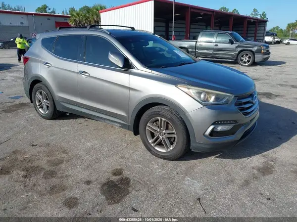 5NMZU3LB6JH073045 2018 HYUNDAI SANTA FE - Image 1
