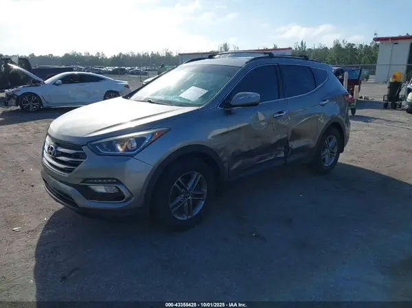5NMZU3LB6JH073045 2018 HYUNDAI SANTA FE - Image 2