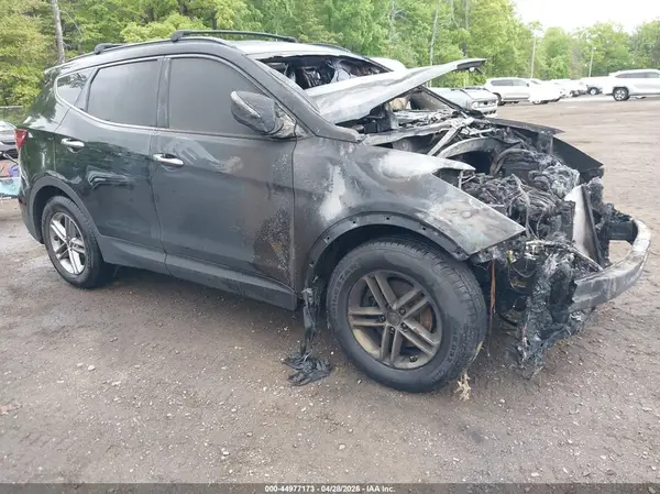5NMZU3LB6JH088242 2018 HYUNDAI SANTA FE - Image 1