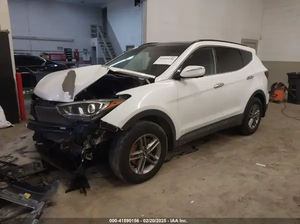 5NMZU3LB6JH088998 2018 HYUNDAI SANTA FE - Image 2