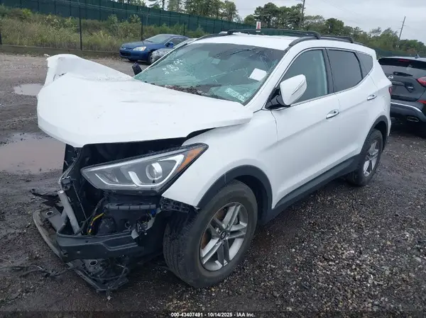 5NMZU3LB6JH103242 2018 HYUNDAI SANTA FE - Image 2