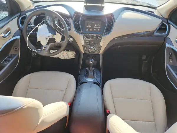 5NMZU3LB6JH104228 2018 HYUNDAI SANTA FE - Image 8