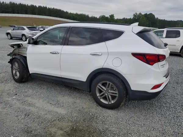 5NMZU3LB6JH104469 2018 HYUNDAI SANTA FE - Image 2