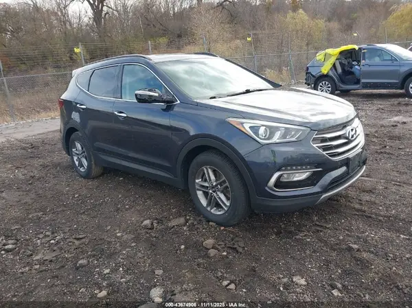 5NMZU3LB7HH000521 2017 HYUNDAI SANTA FE - Image 1