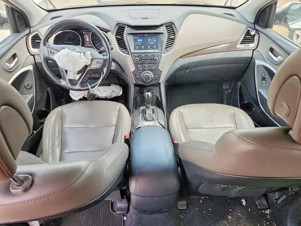 5NMZU3LB7HH001992 2017 HYUNDAI SANTA FE - Image 8