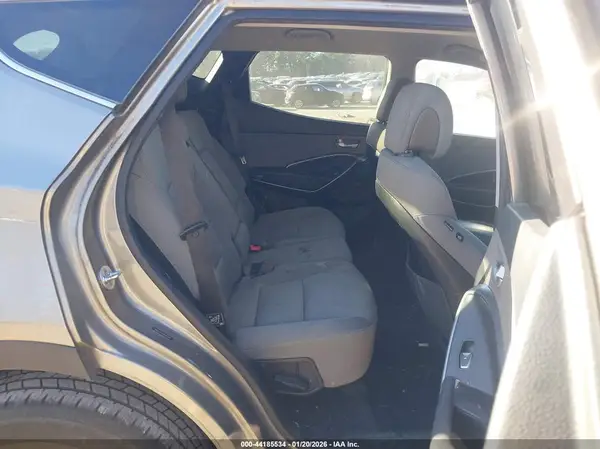 5NMZU3LB7HH002608 2017 HYUNDAI SANTA FE - Image 8