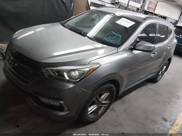 5NMZU3LB7HH005895 2017 HYUNDAI SANTA FE - Image 2