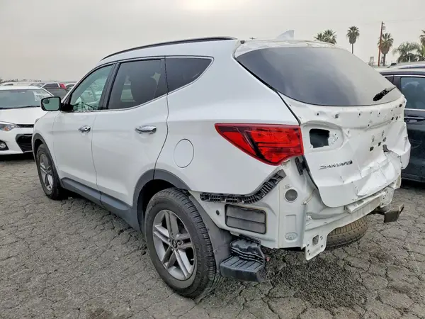 5NMZU3LB7HH008473 2017 HYUNDAI SANTA FE - Image 2