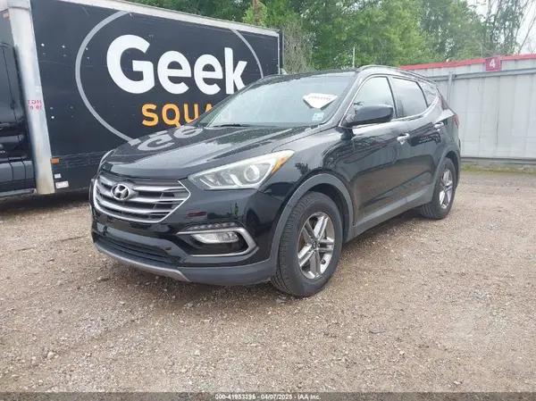 5NMZU3LB7HH009882 2017 HYUNDAI SANTA FE - Image 2