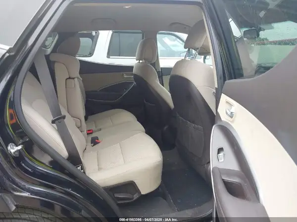 5NMZU3LB7HH009882 2017 HYUNDAI SANTA FE - Image 8