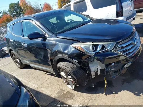 5NMZU3LB7HH010806 2017 HYUNDAI SANTA FE - Image 1
