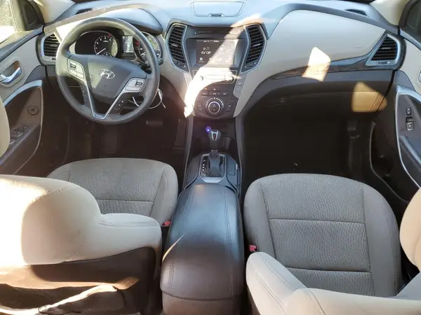 5NMZU3LB7HH012636 2017 HYUNDAI SANTA FE - Image 8