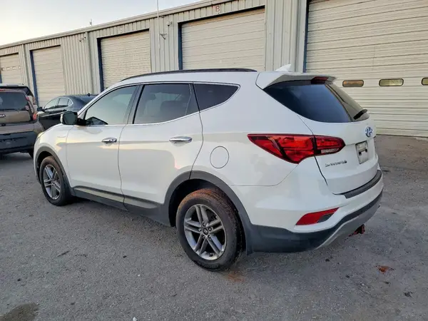 5NMZU3LB7HH022552 2017 HYUNDAI SANTA FE - Image 2
