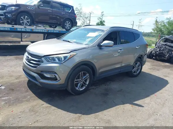 5NMZU3LB7HH025791 2017 HYUNDAI SANTA FE - Image 2