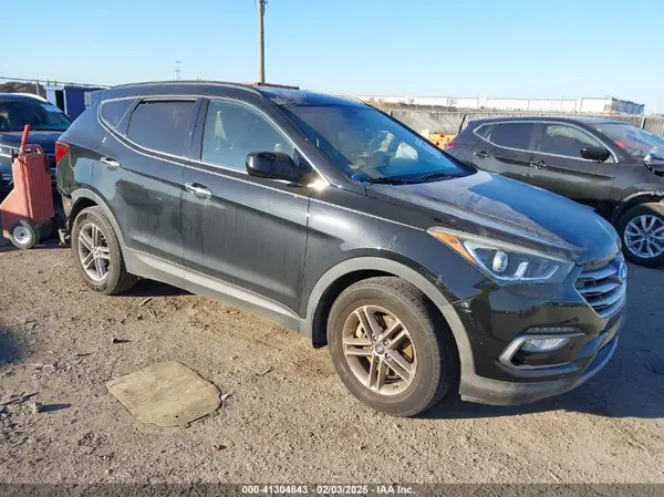 5NMZU3LB7HH026858 2017 HYUNDAI SANTA FE - Image 1