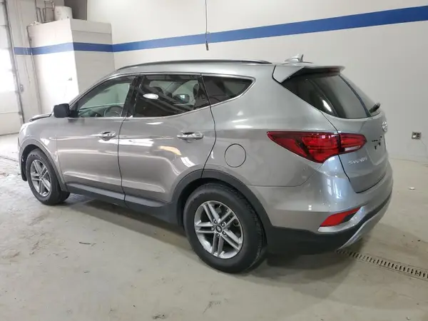 5NMZU3LB7HH031557 2017 HYUNDAI SANTA FE - Image 2