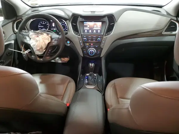 5NMZU3LB7HH031557 2017 HYUNDAI SANTA FE - Image 8