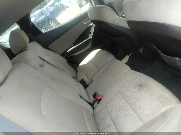5NMZU3LB7HH033695 2017 HYUNDAI SANTA FE - Image 8
