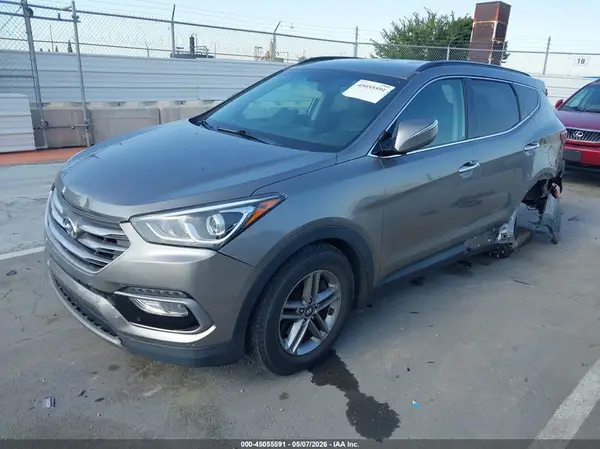 5NMZU3LB7HH040677 2017 HYUNDAI SANTA FE - Image 2
