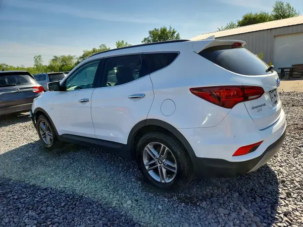 5NMZU3LB7HH048147 2017 HYUNDAI SANTA FE - Image 2