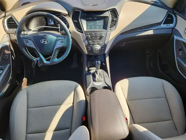 5NMZU3LB7HH048147 2017 HYUNDAI SANTA FE - Image 8