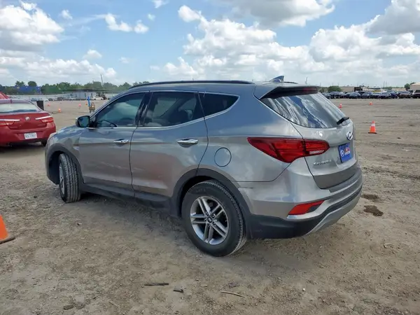 5NMZU3LB7JH058358 2018 HYUNDAI SANTA FE - Image 2