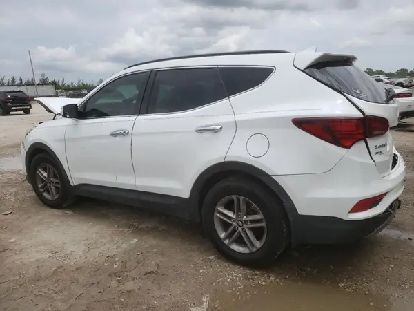 5NMZU3LB7JH059591 2018 HYUNDAI SANTA FE - Image 2