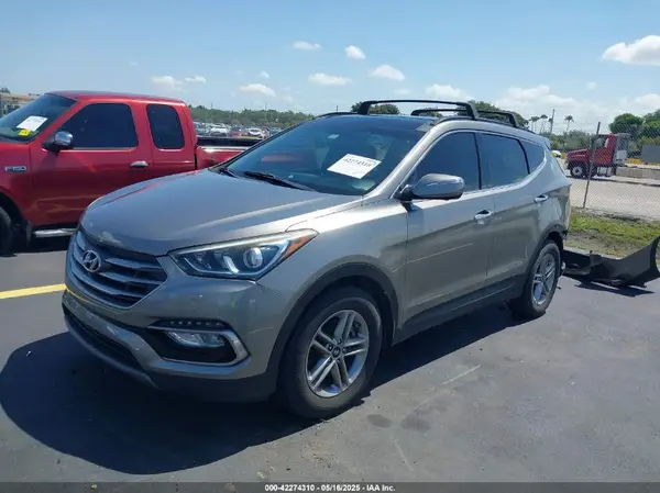 5NMZU3LB7JH064094 2018 HYUNDAI SANTA FE - Image 2