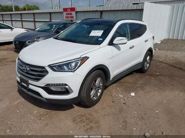 5NMZU3LB7JH085320 2018 HYUNDAI SANTA FE - Image 2