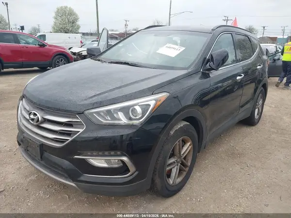 5NMZU3LB8HH001225 2017 HYUNDAI SANTA FE - Image 2
