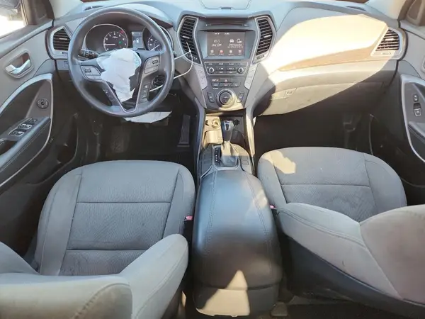 5NMZU3LB8HH003329 2017 HYUNDAI SANTA FE - Image 8
