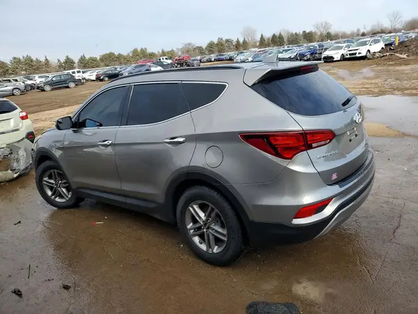 5NMZU3LB8HH003654 2017 HYUNDAI SANTA FE - Image 2