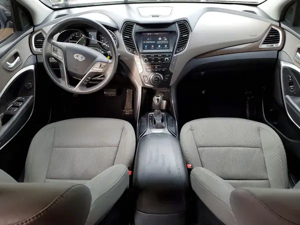 5NMZU3LB8HH003654 2017 HYUNDAI SANTA FE - Image 8