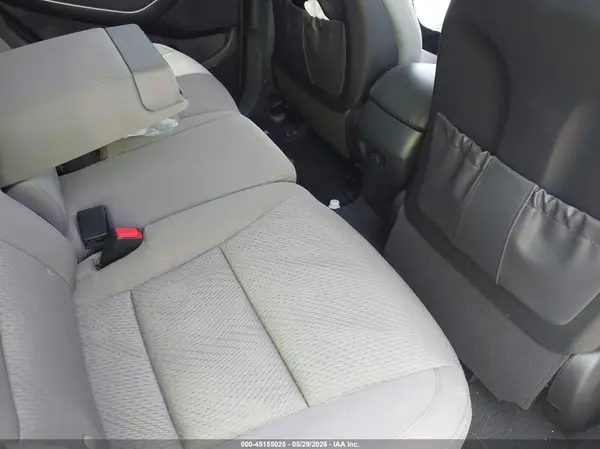 5NMZU3LB8HH003721 2017 HYUNDAI SANTA FE - Image 8