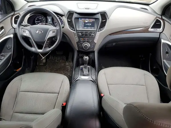5NMZU3LB8HH005257 2017 HYUNDAI SANTA FE - Image 8